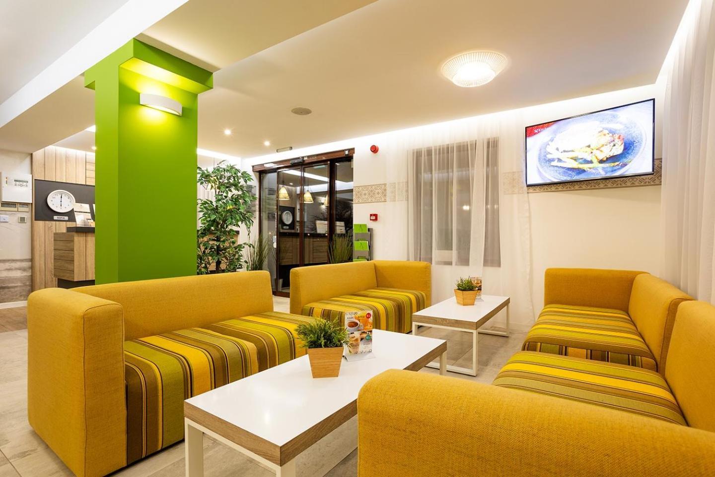 Hotel Compliment Tryavna Exterior photo